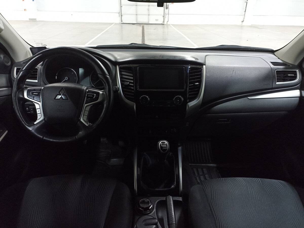 Mitsubishi Pajero Sport б/у, 2018, Механическая. Фото: #13