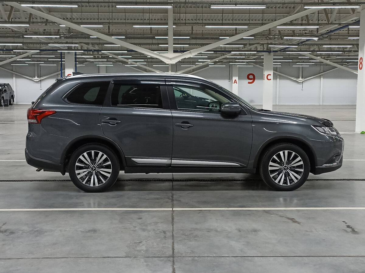 Mitsubishi Outlander б/у, 2020, Вариатор. Фото: #3