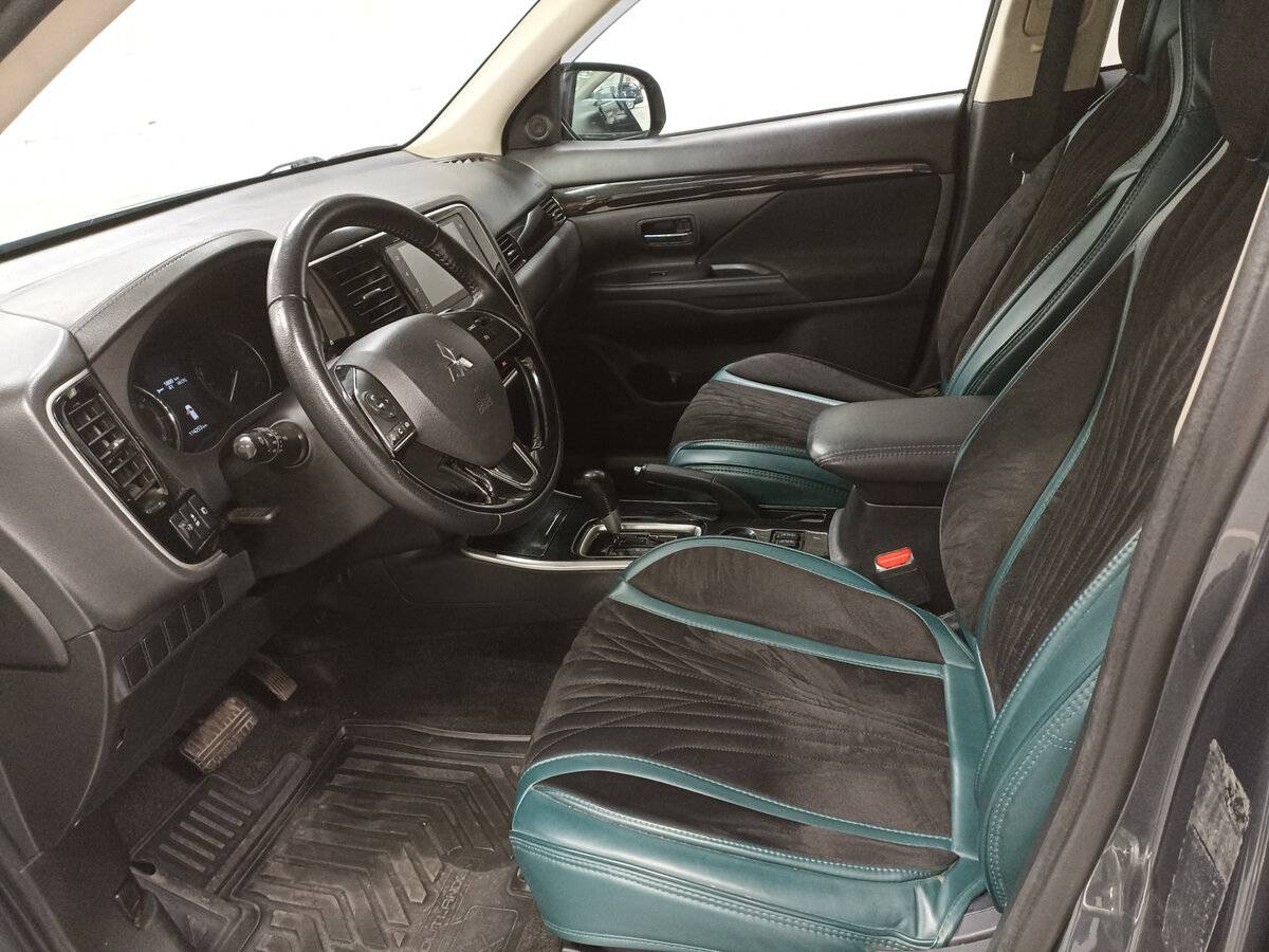 Mitsubishi Outlander б/у, 2020, Вариатор. Фото: #15