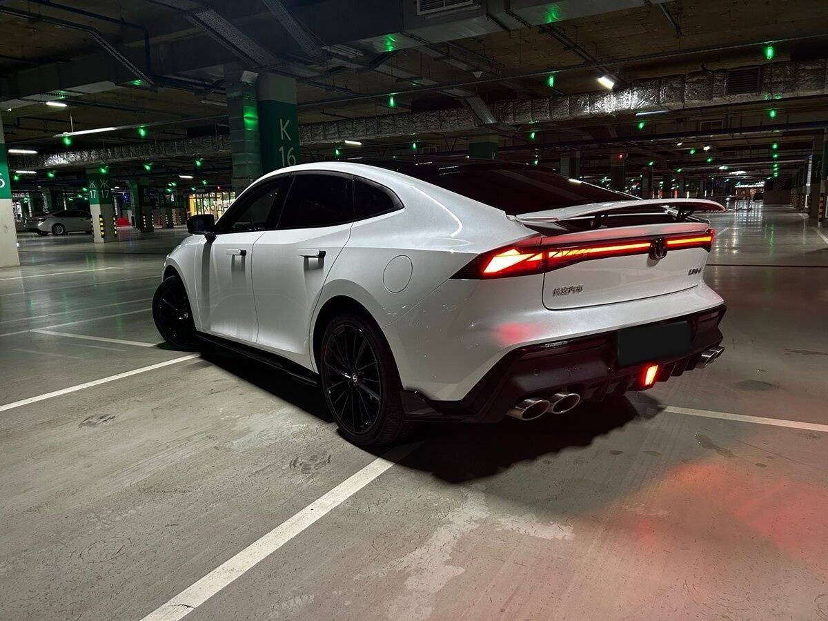 Changan UNI-V б/у, 2023, Роботизированная. Фото: #5