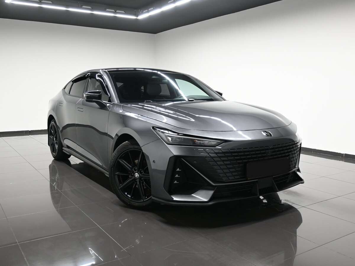 Changan UNI-V б/у, 2023, Роботизированная. Фото: #4