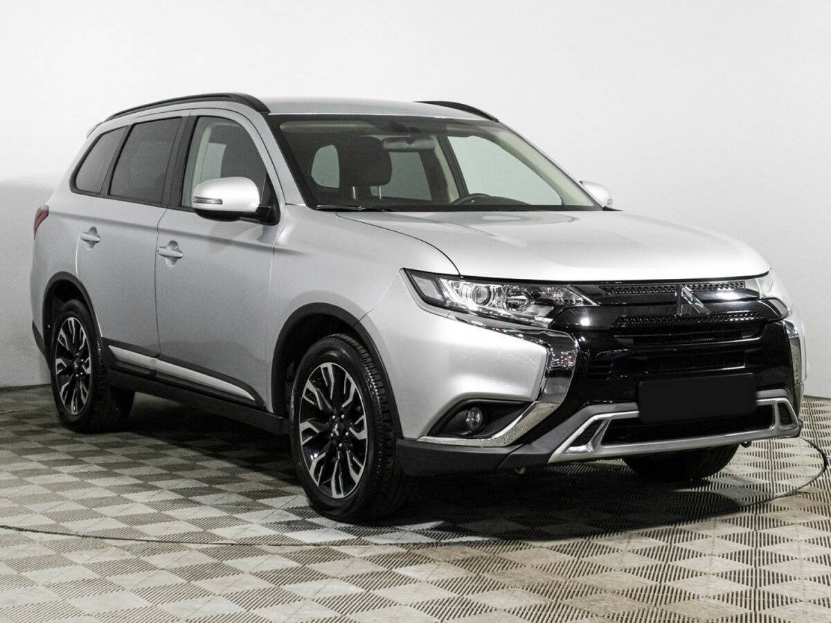 Mitsubishi Outlander б/у, 2022, Вариатор. Фото: #2
