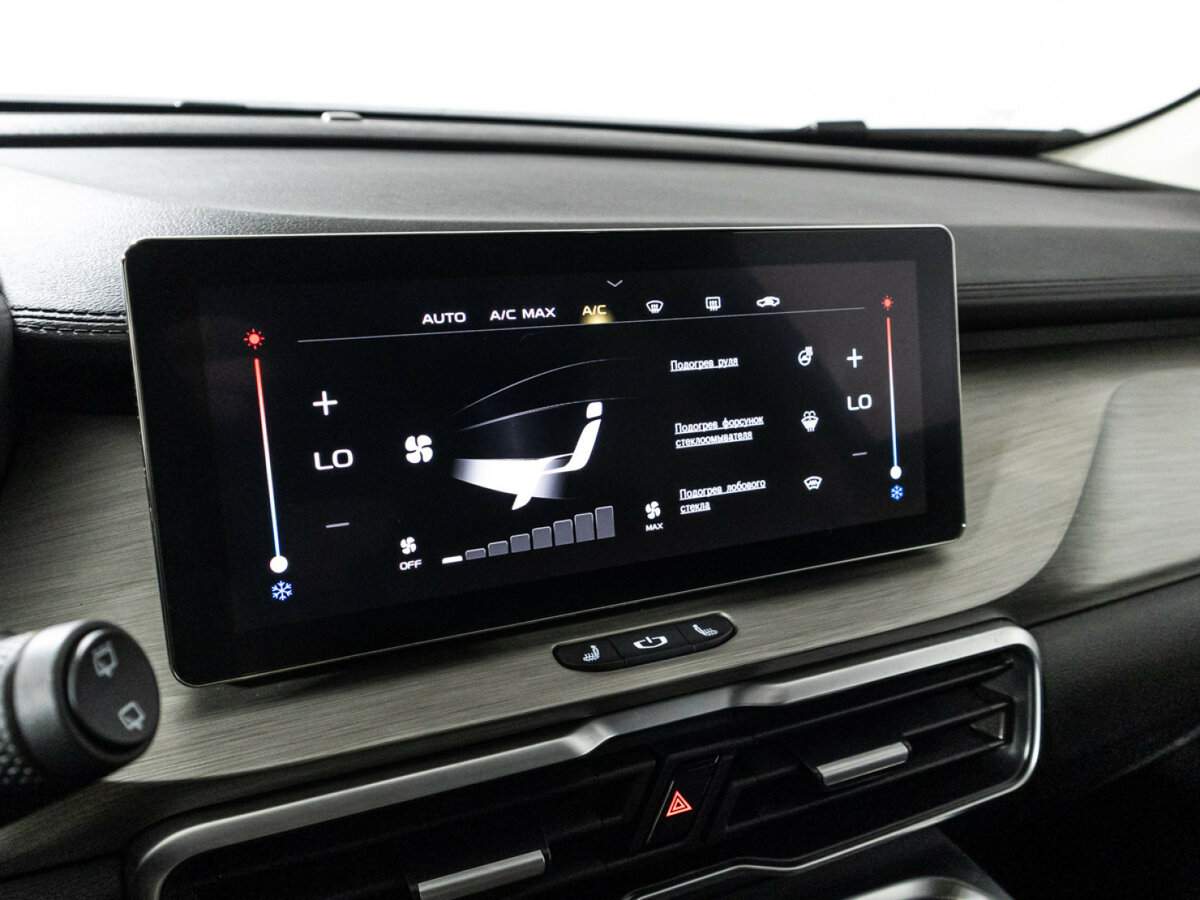 Geely Coolray б/у, 2023, Роботизированная. Фото: #16