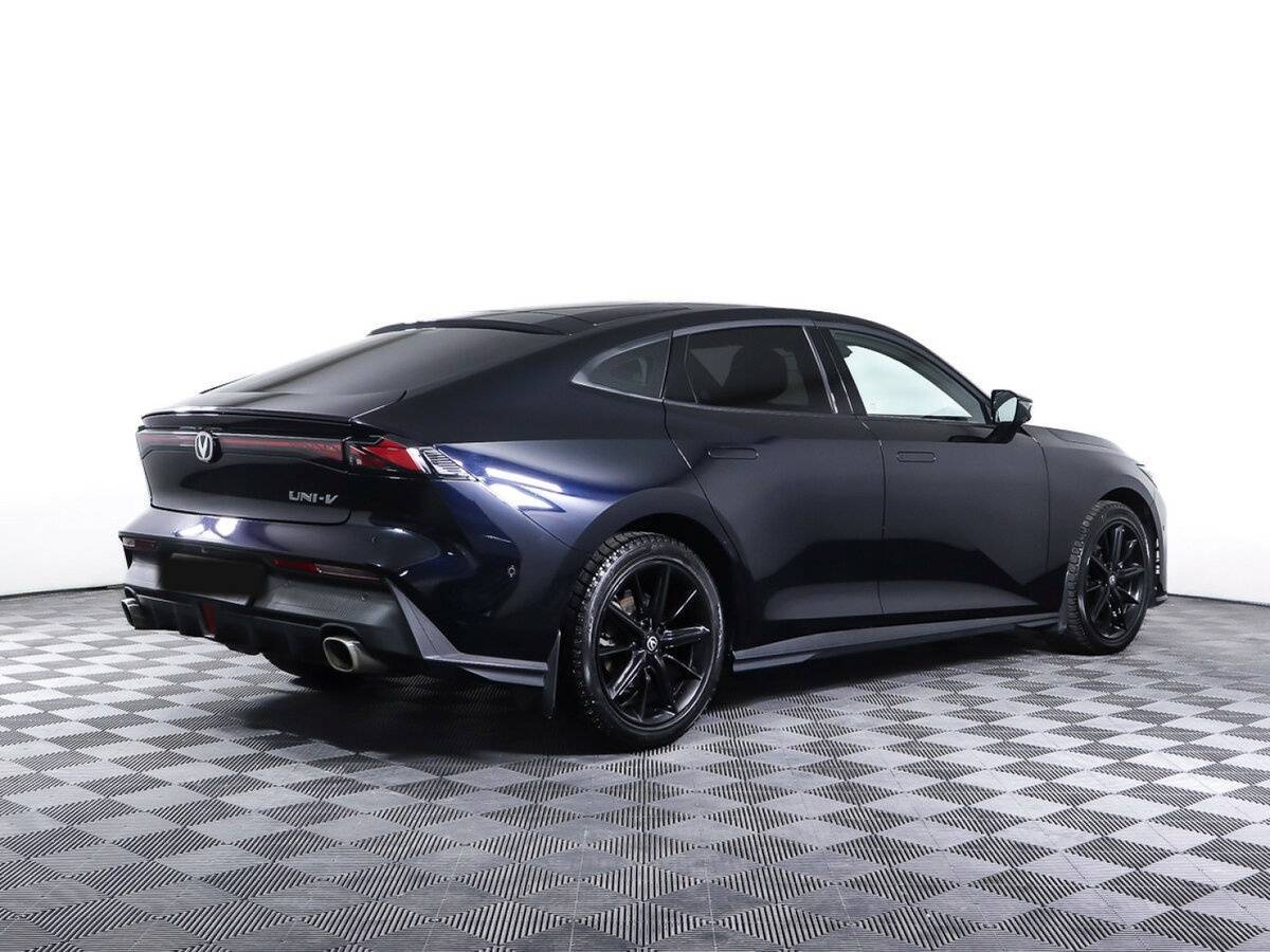 Changan UNI-V б/у, 2023, Роботизированная. Фото: #4