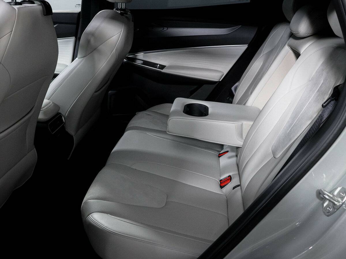 Geely Atlas б/у, 2023, Роботизированная. Фото: #9