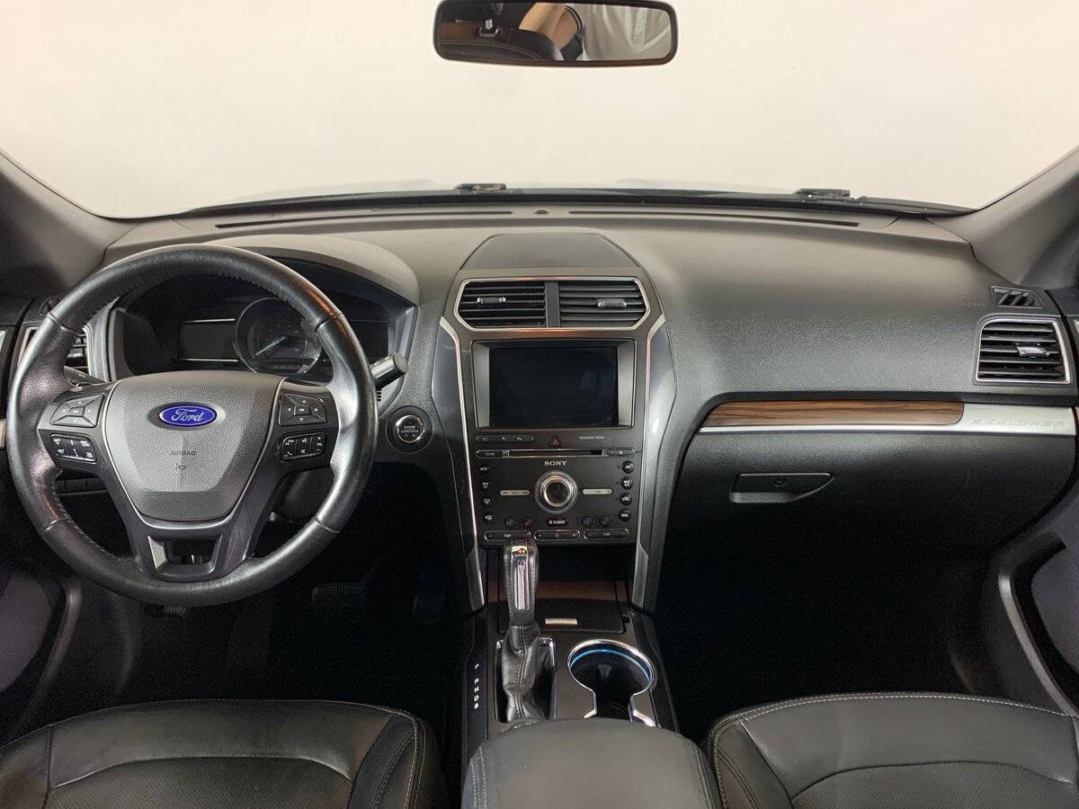 Ford Explorer б/у, 2016, Автоматическая. Фото: #11