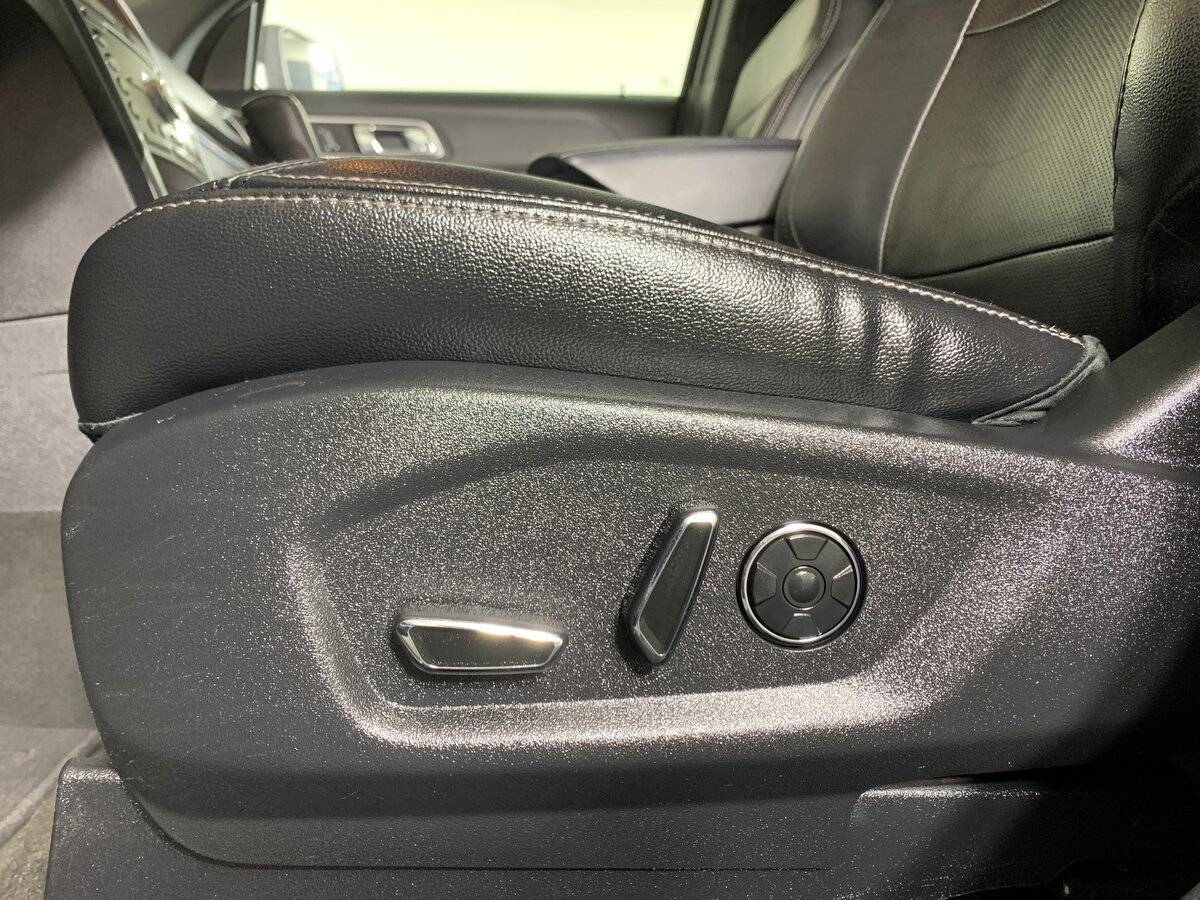 Ford Explorer б/у, 2016, Автоматическая. Фото: #15