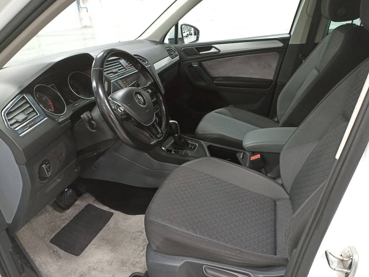 Volkswagen Tiguan б/у, 2017, Роботизированная. Фото: #15