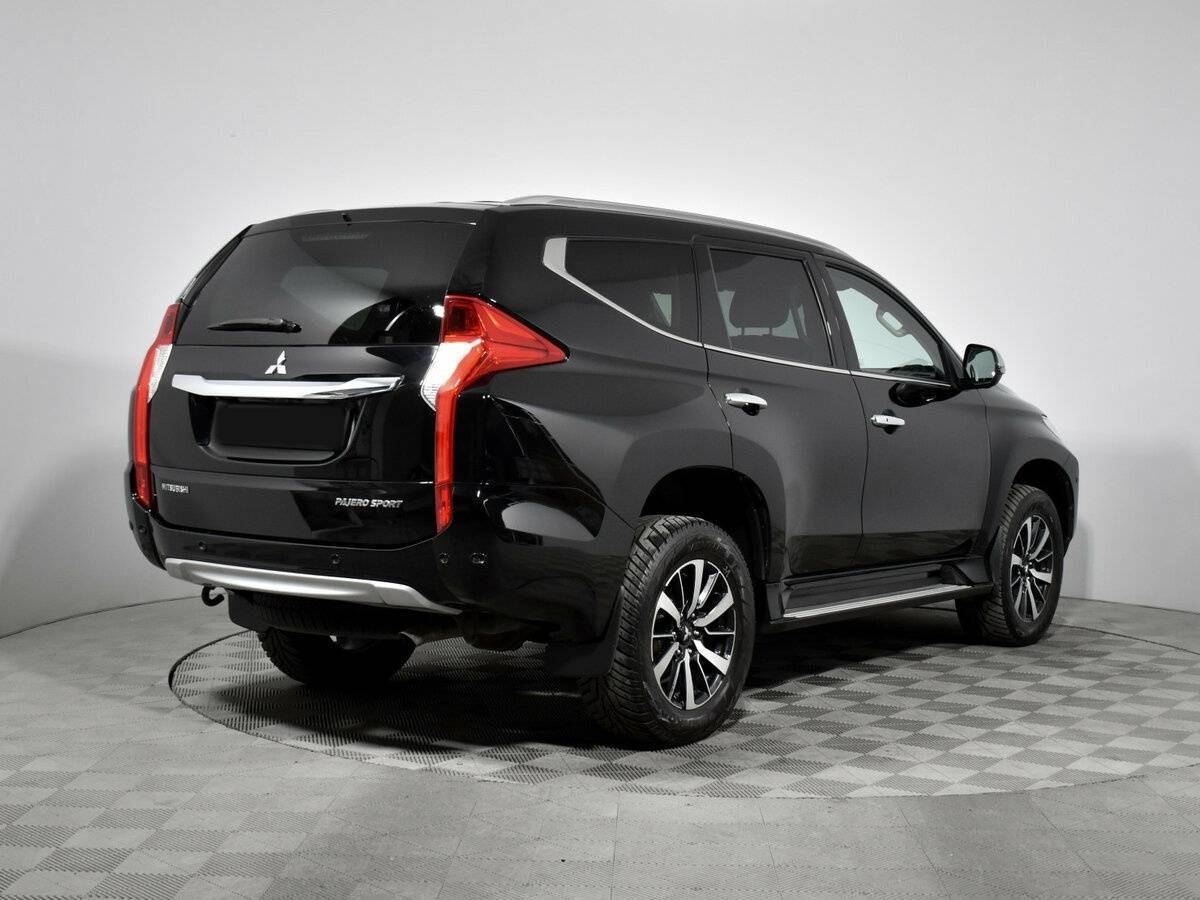 Mitsubishi Pajero Sport б/у, 2017, Автоматическая. Фото: #4