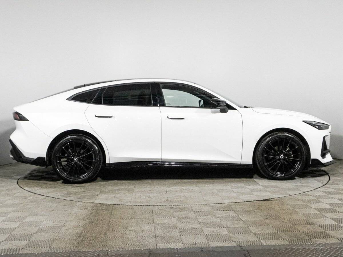 Changan UNI-V б/у, 2023, Роботизированная. Фото: #3