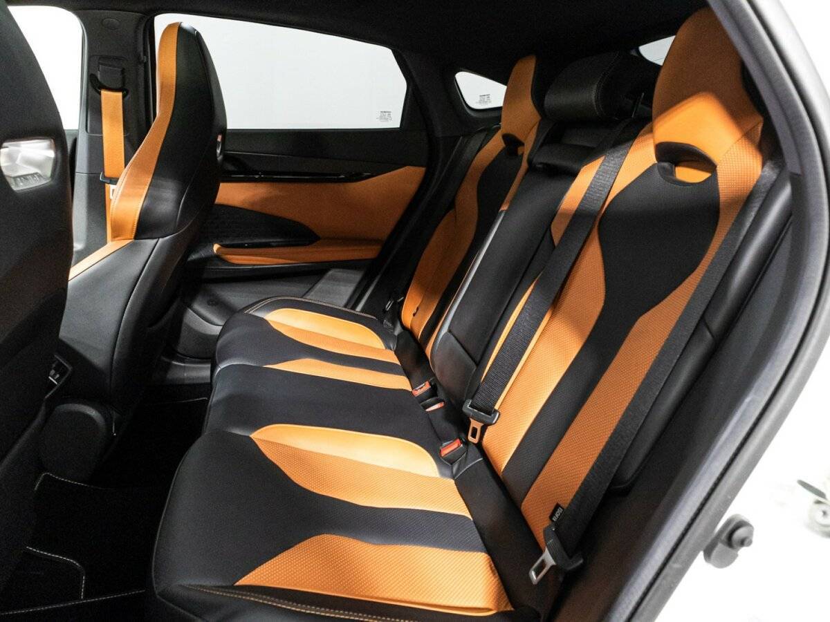 Changan UNI-V б/у, 2023, Роботизированная. Фото: #9