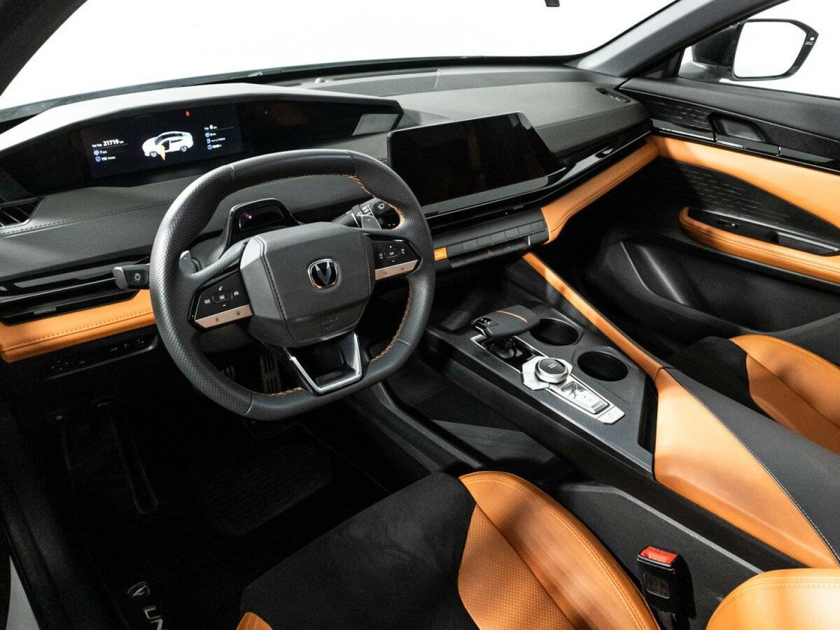 Changan UNI-V б/у, 2023, Роботизированная. Фото: #10