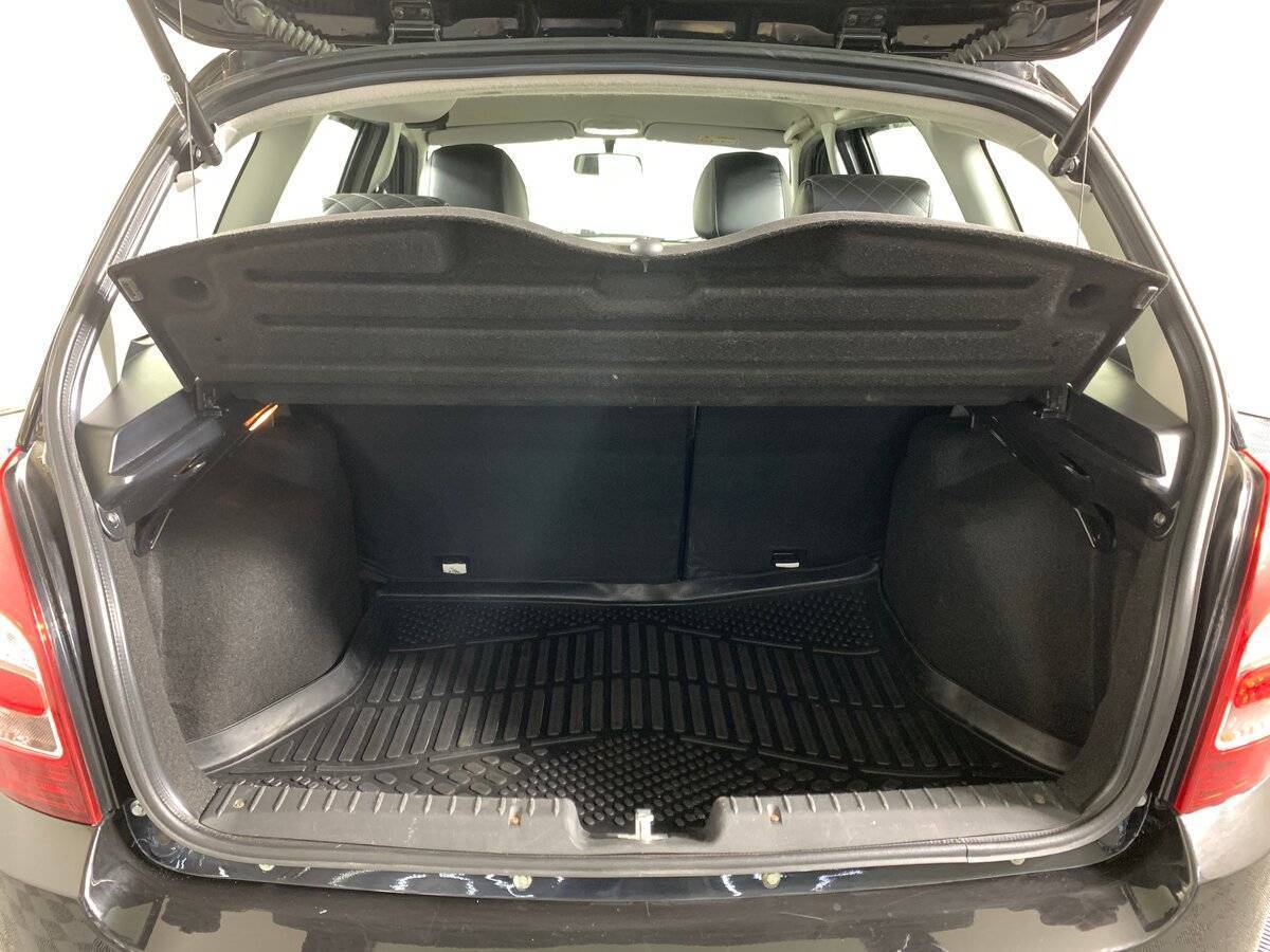 Lada (ВАЗ) Granta б/у, 2023, Механическая. Фото: #18