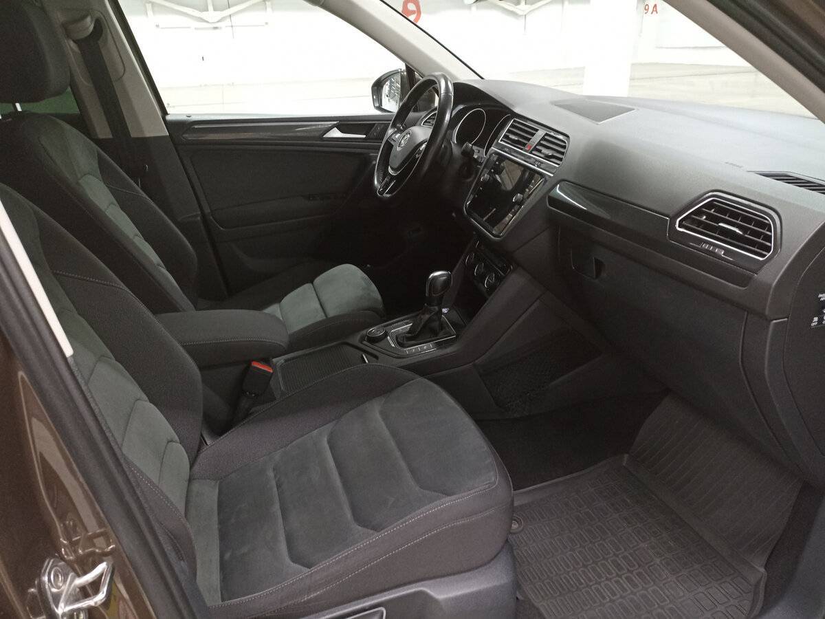 Volkswagen Tiguan б/у, 2020, Роботизированная. Фото: #10