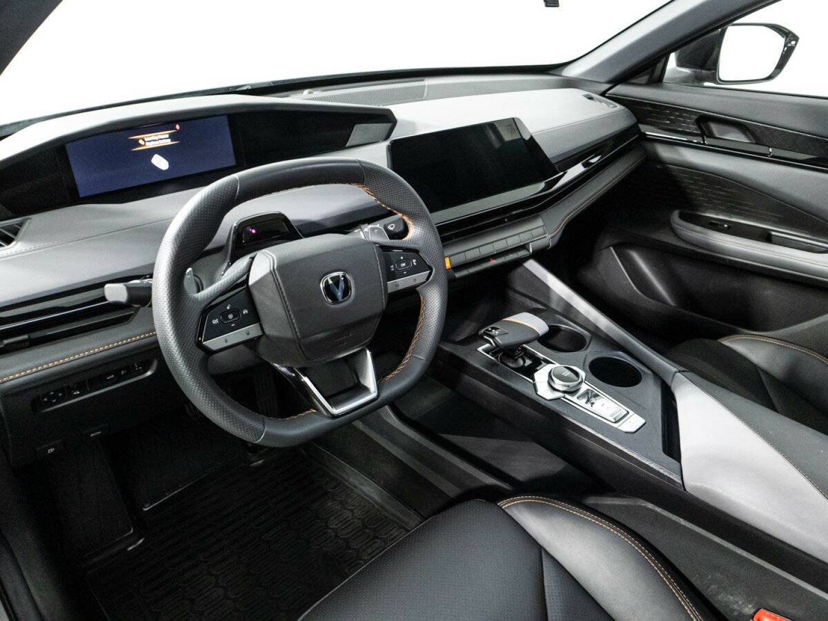 Changan UNI-V б/у, 2023, Роботизированная. Фото: #10