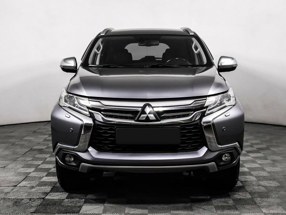 Mitsubishi Pajero Sport б/у, 2017, Автоматическая. Фото: #1