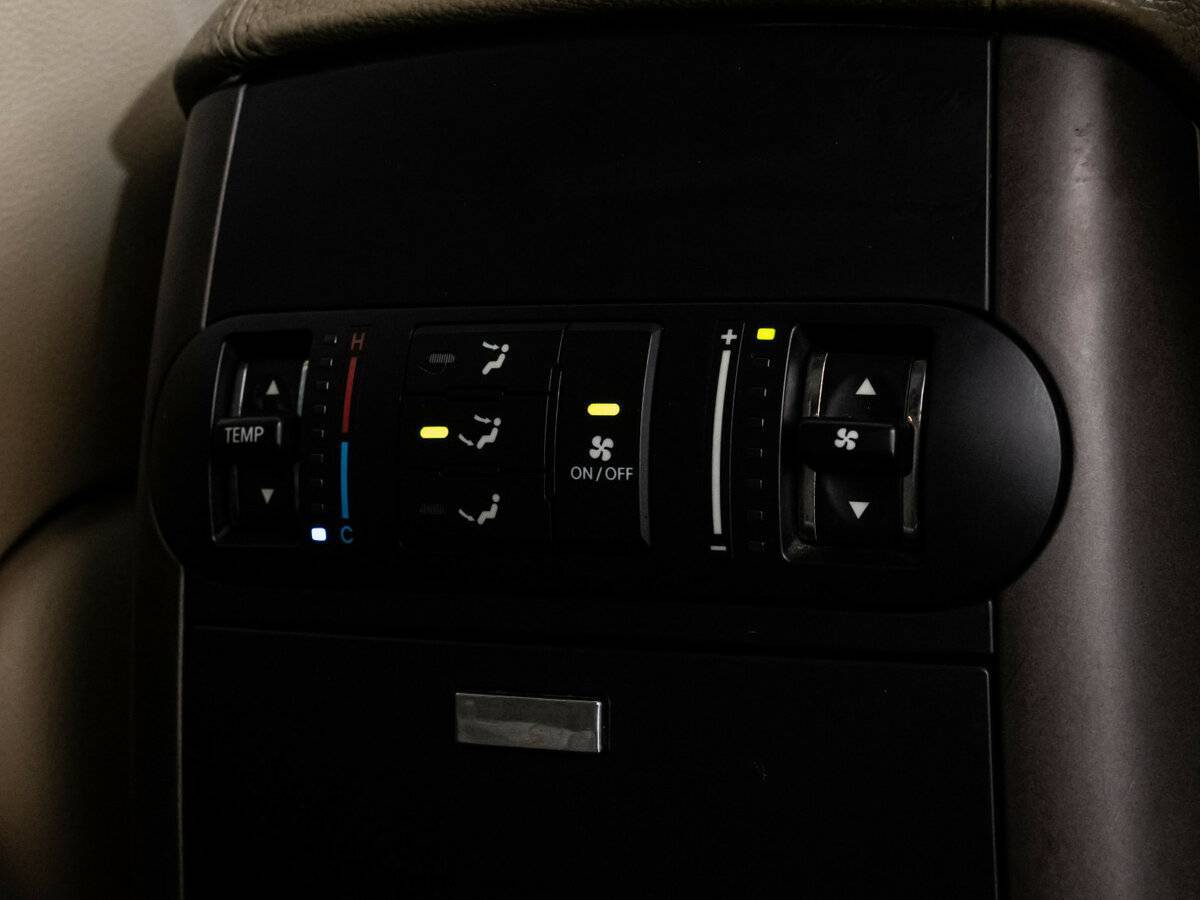 Kia Mohave б/у, 2012, Автоматическая. Фото: #20