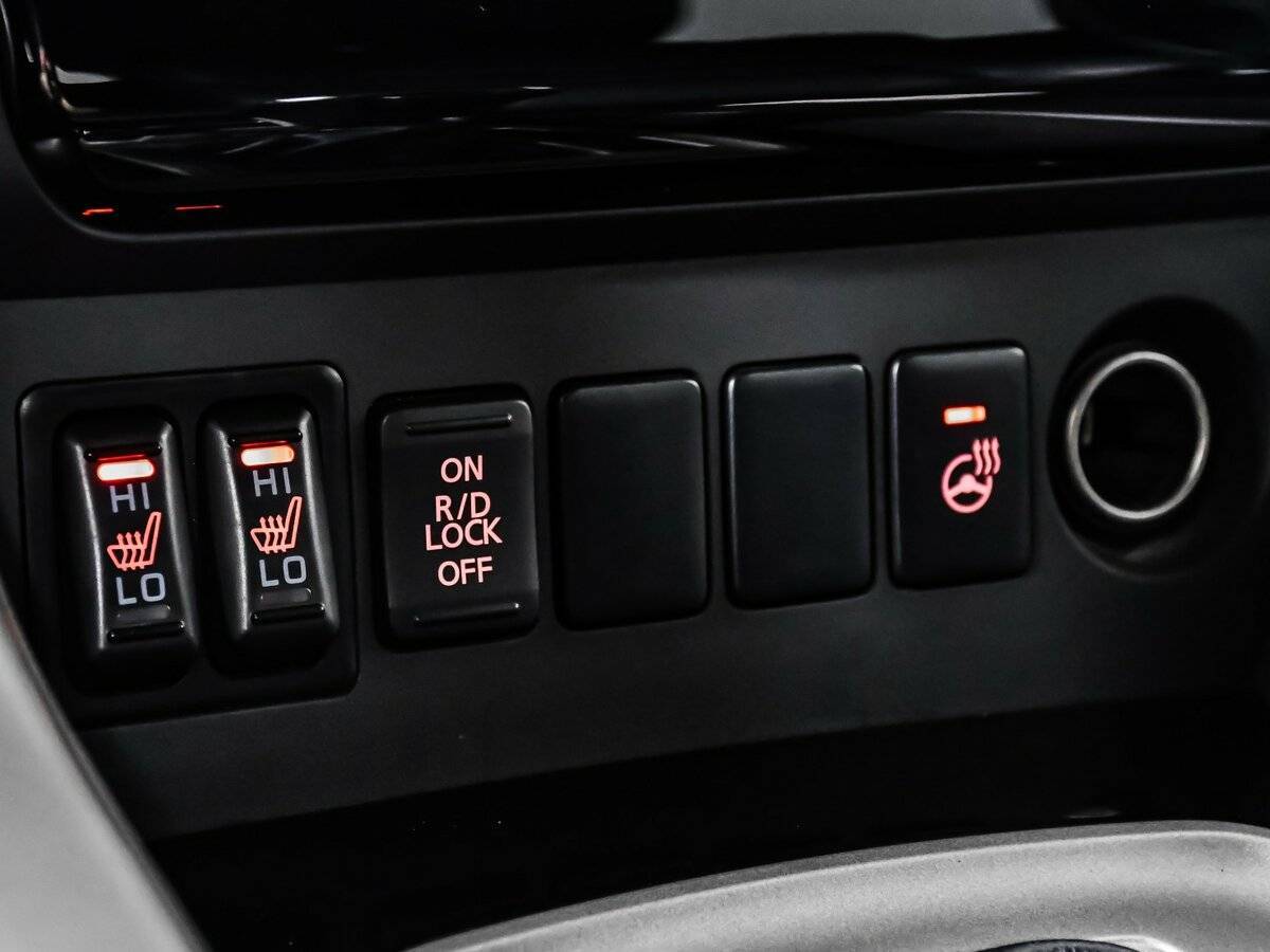 Mitsubishi Pajero Sport б/у, 2017, Автоматическая. Фото: #21