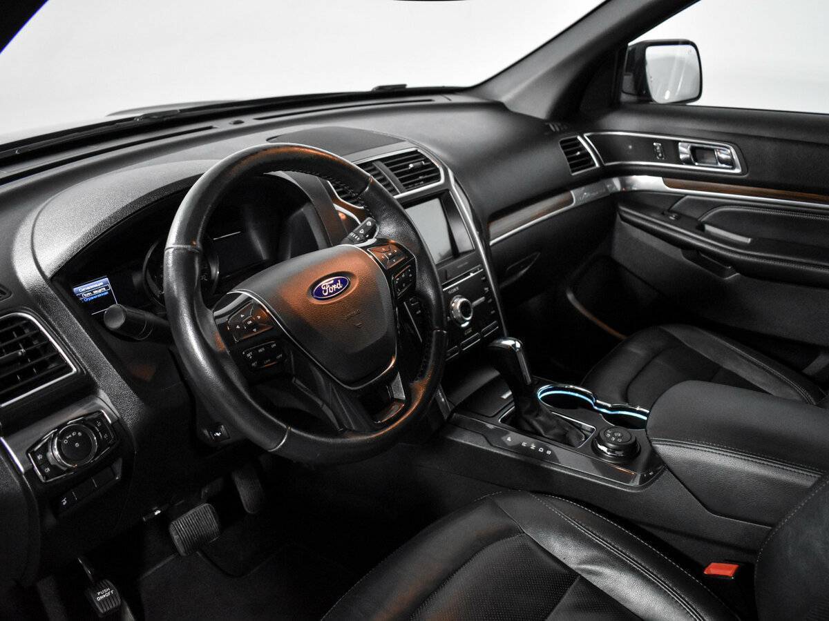Ford Explorer б/у, 2016, Автоматическая. Фото: #6