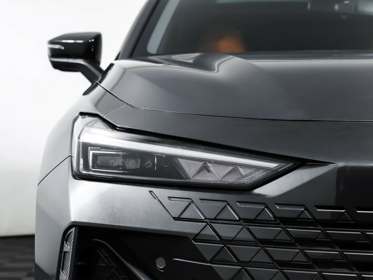 Changan UNI-V б/у, 2023, Роботизированная. Фото: #22