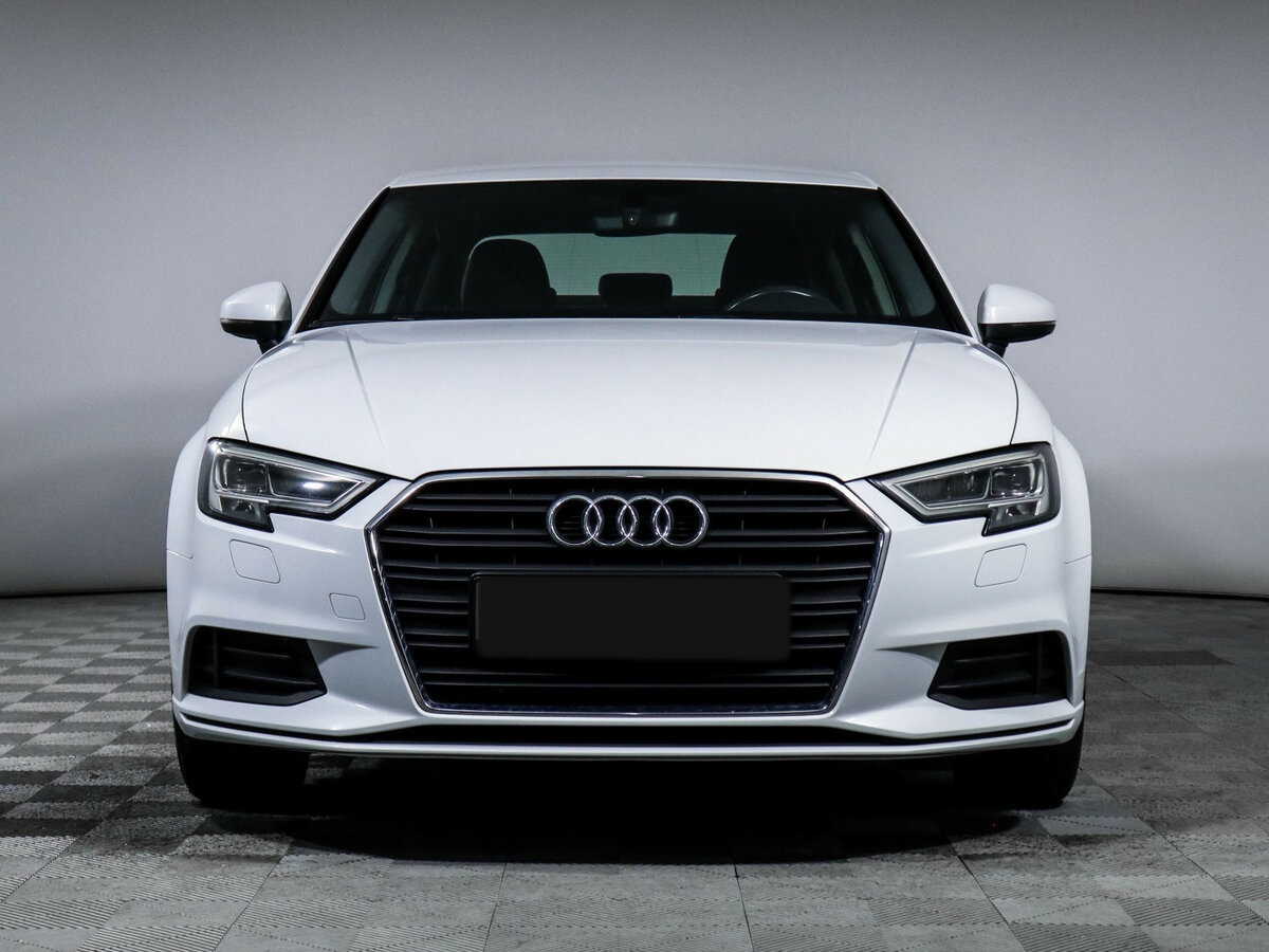 Audi A3 б/у, 2018, Роботизированная. Фото: #1