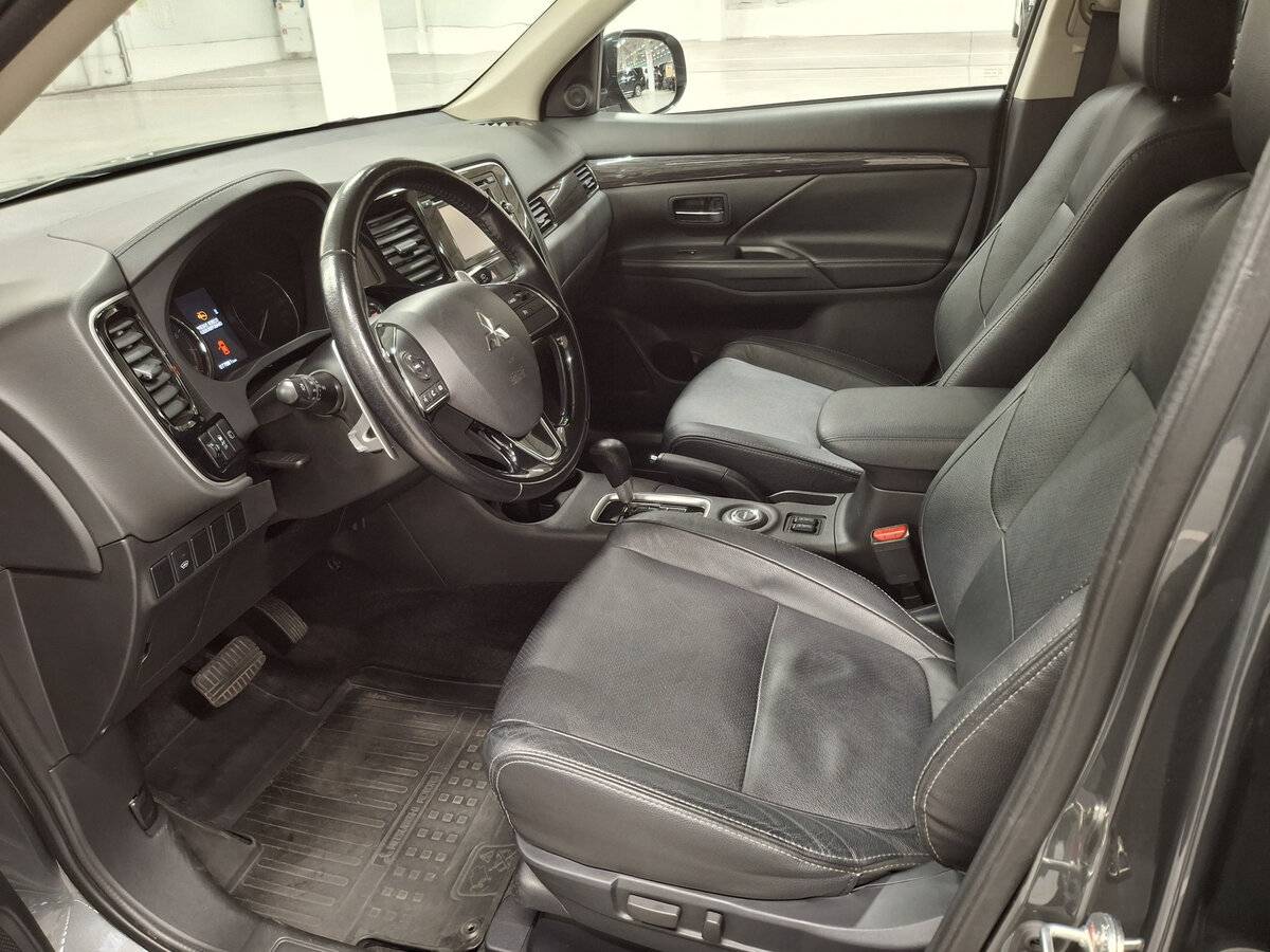 Mitsubishi Outlander б/у, 2016, Вариатор. Фото: #14