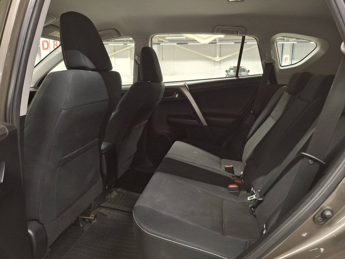 Toyota RAV4 б/у, 2015, Механическая. Фото: #10