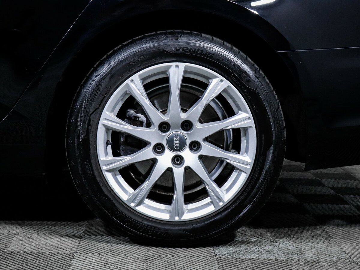 Audi A4 б/у, 2019, Роботизированная. Фото: #11