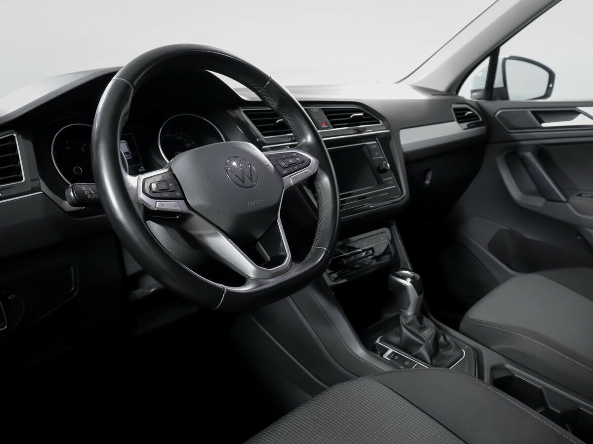 Volkswagen Tiguan б/у, 2020, Роботизированная. Фото: #12