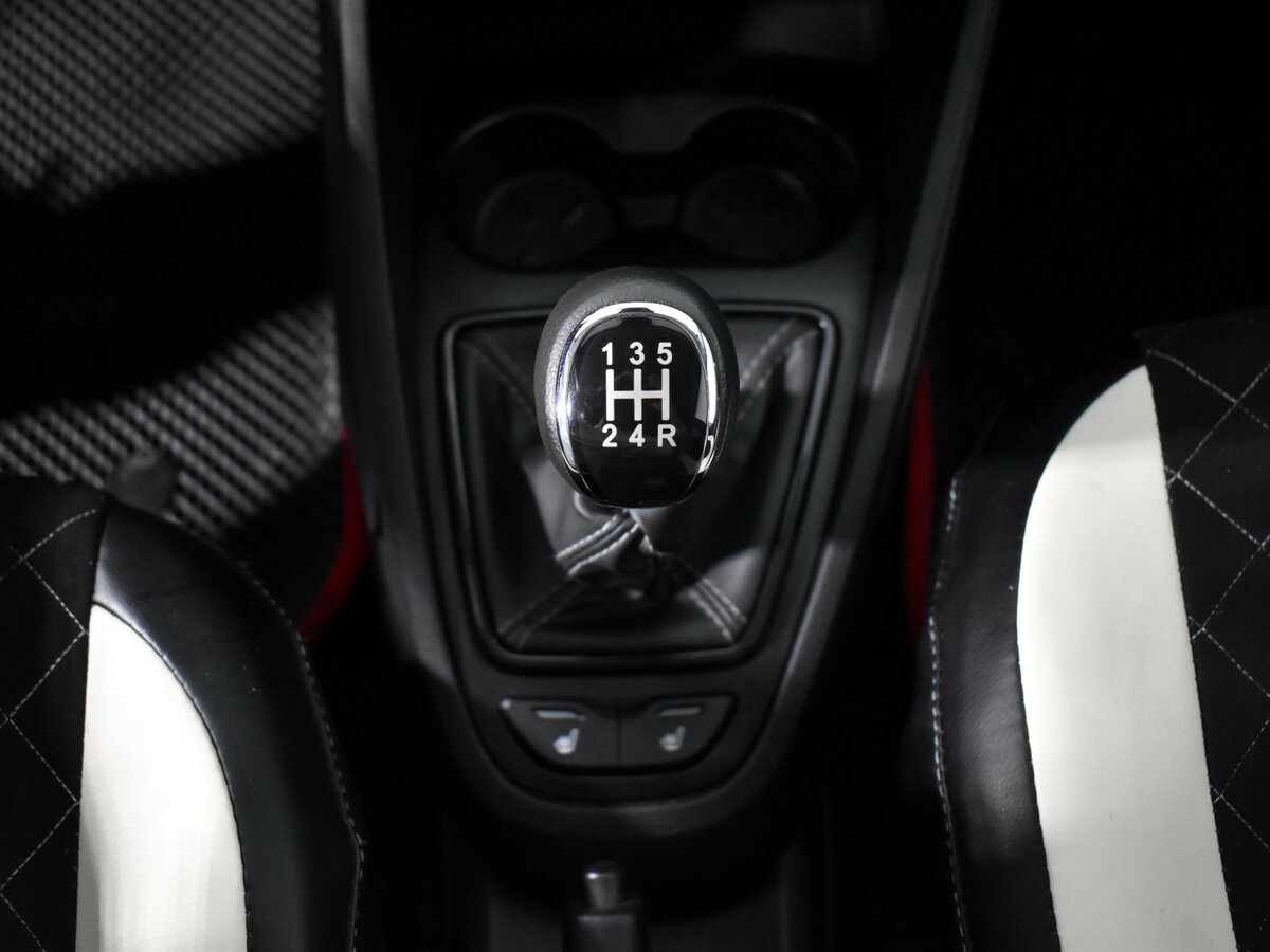 Лада (ВАЗ) Веста б/у, 2023, Механическая. Фото: #9