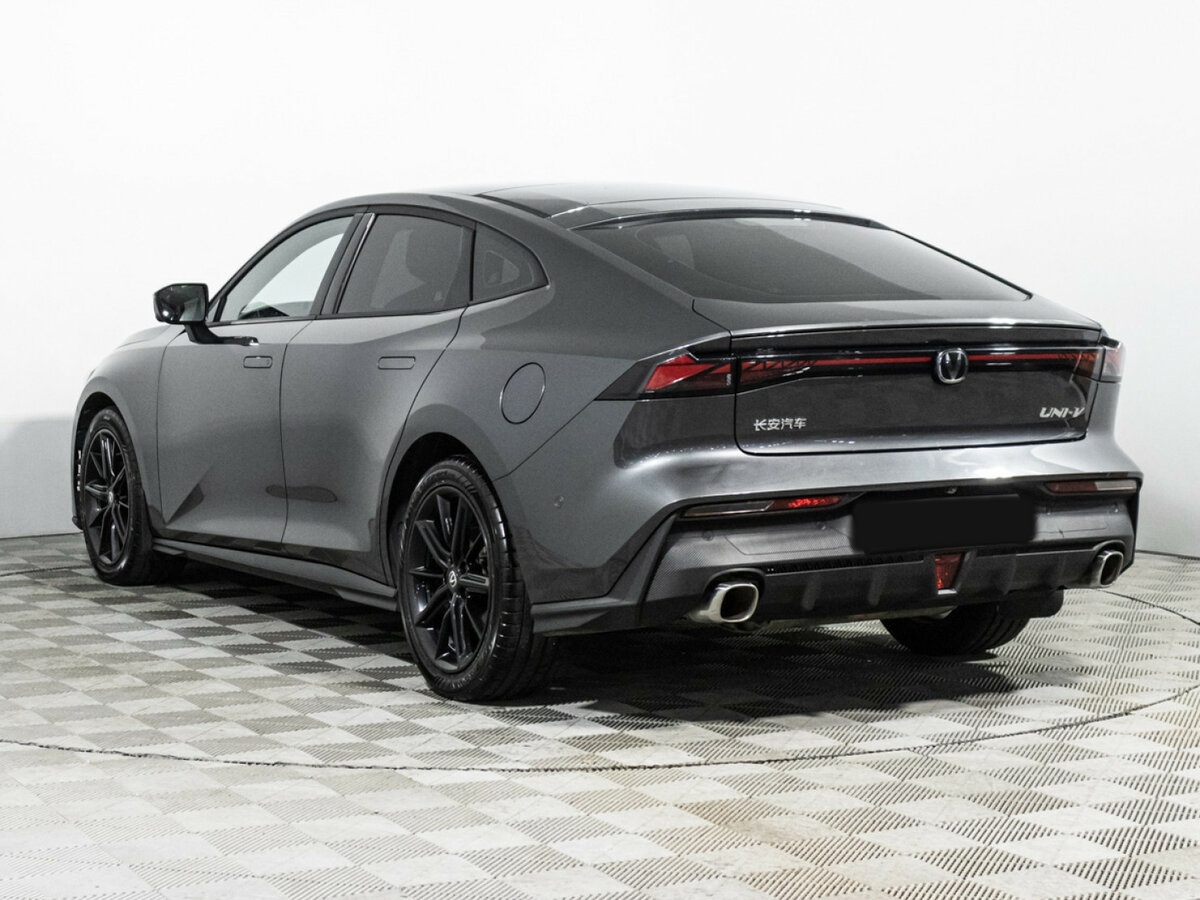 Changan UNI-V б/у, 2023, Роботизированная. Фото: #6