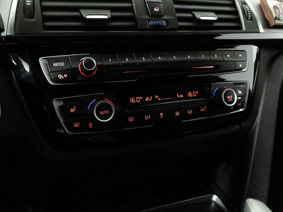 BMW 3 серии б/у, 2016, Автоматическая. Фото: #16