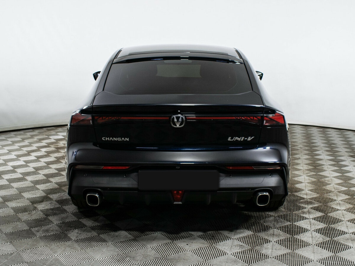 Changan UNI-V б/у, 2022, Роботизированная. Фото: #4