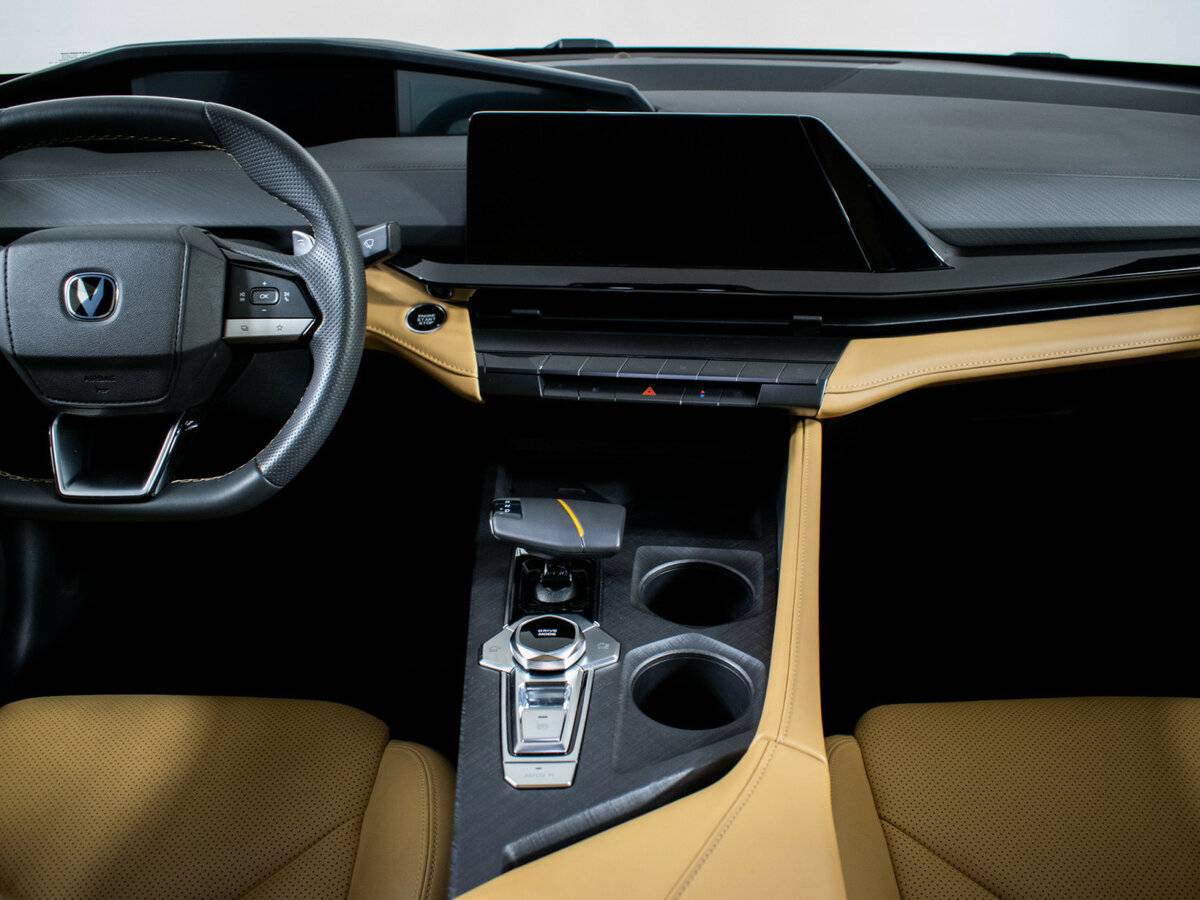 Changan UNI-V б/у, 2022, Роботизированная. Фото: #8