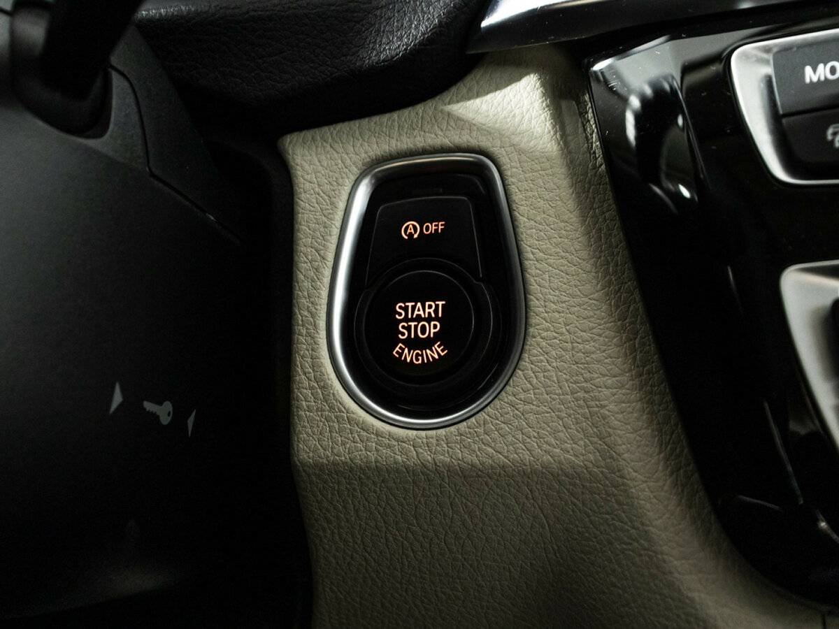 BMW 3 серии б/у, 2016, Автоматическая. Фото: #16