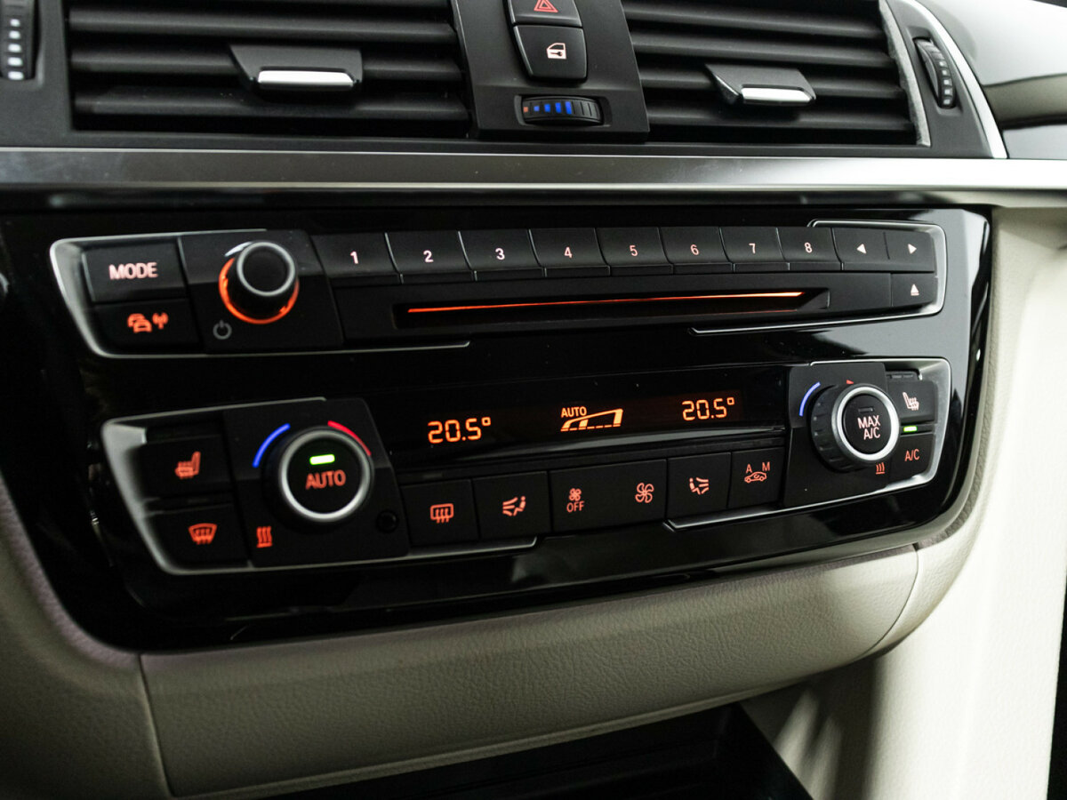 BMW 3 серии б/у, 2016, Автоматическая. Фото: #18