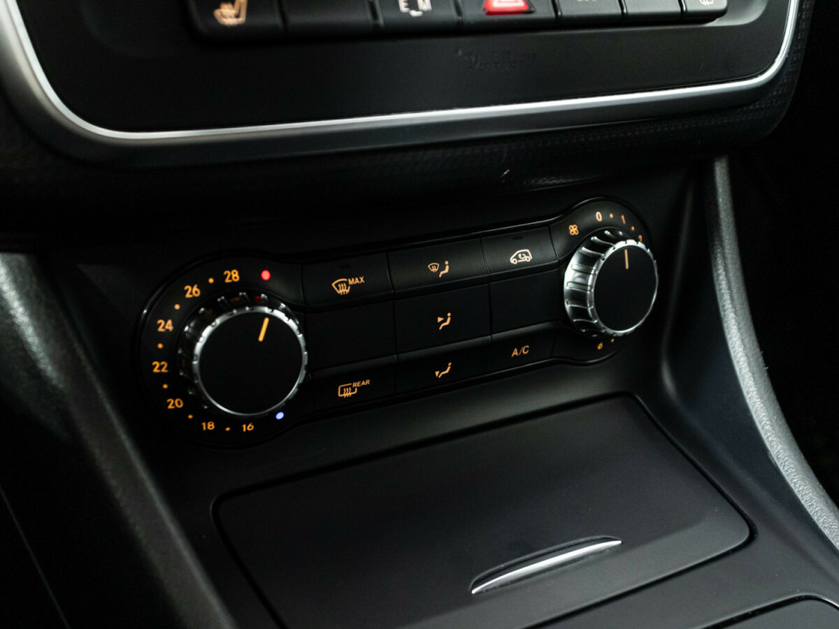 Mercedes-Benz A-Класс б/у, 2014, Роботизированная. Фото: #14