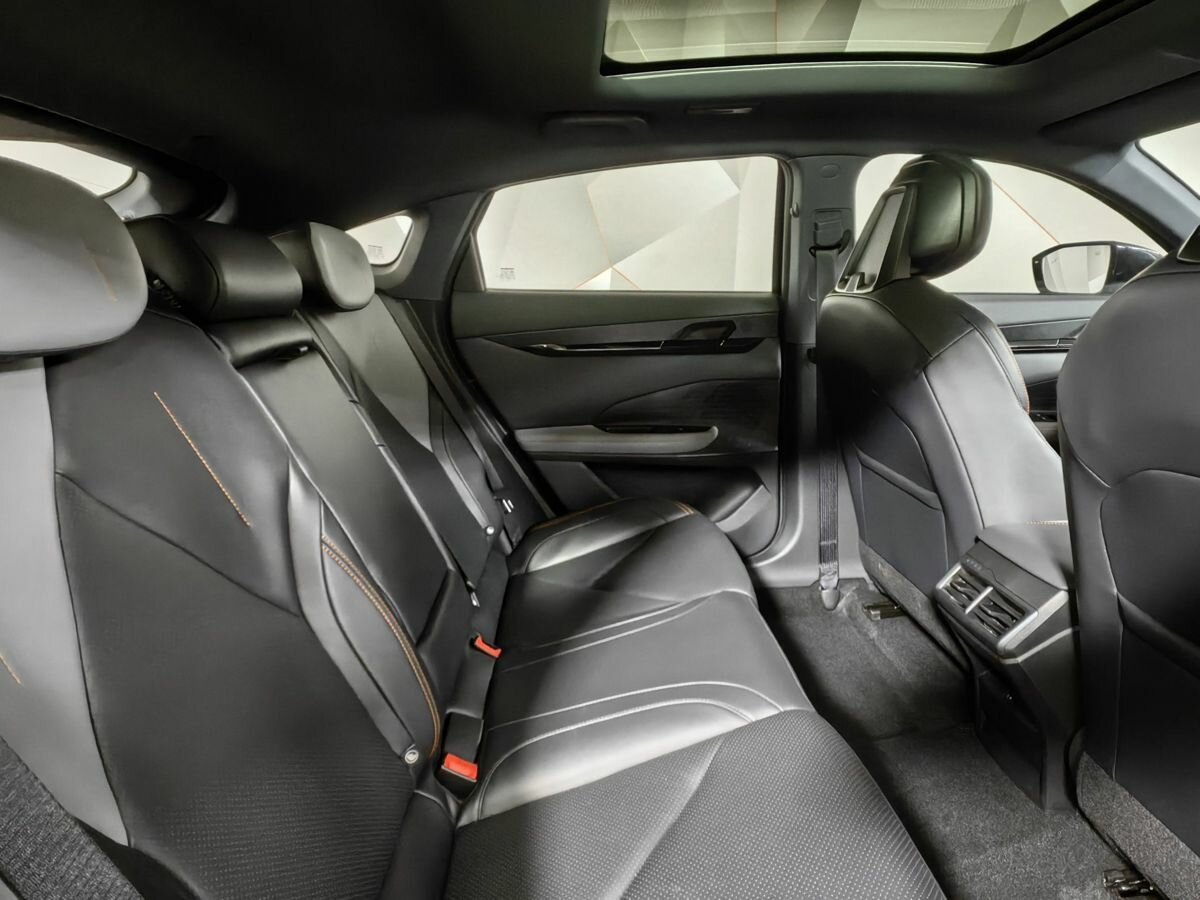 Changan UNI-V б/у, 2023, Роботизированная. Фото: #11