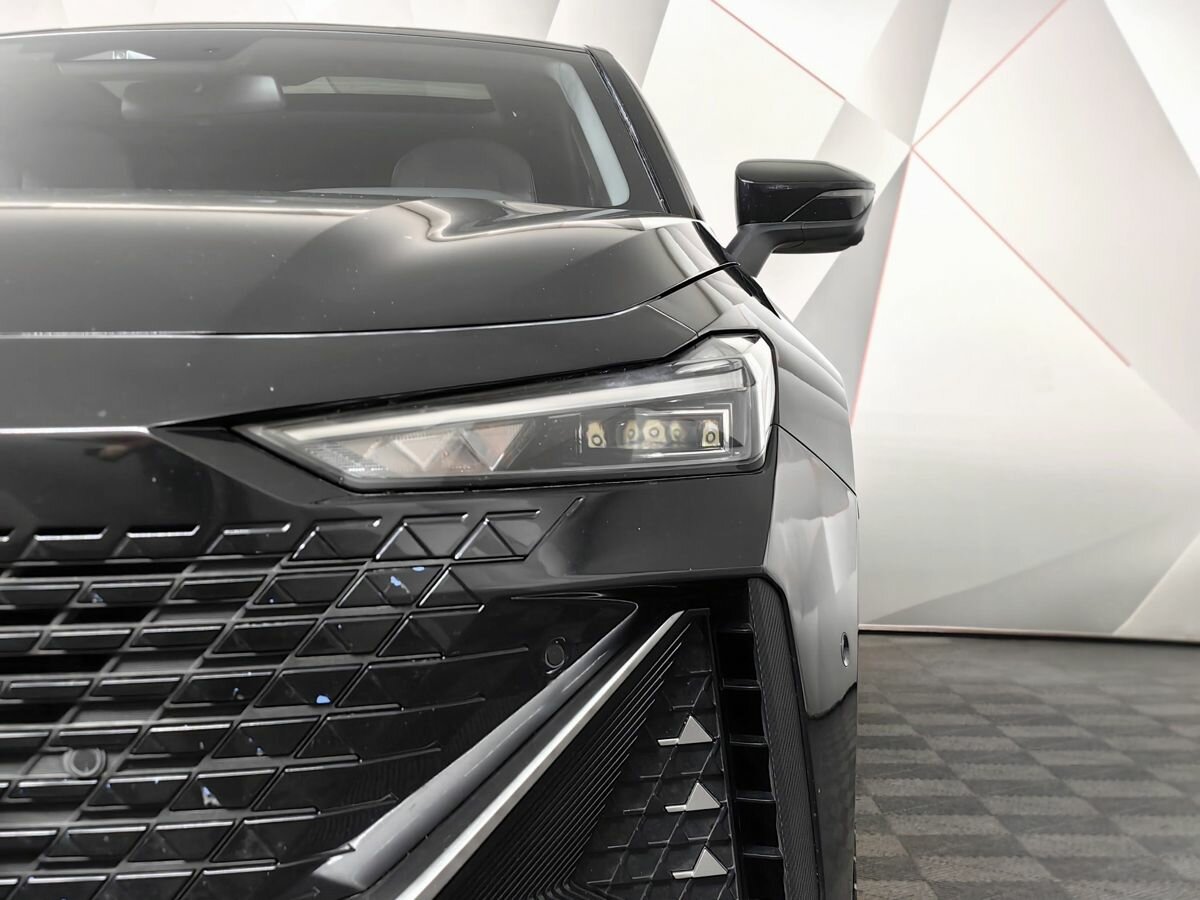 Changan UNI-V б/у, 2023, Роботизированная. Фото: #21