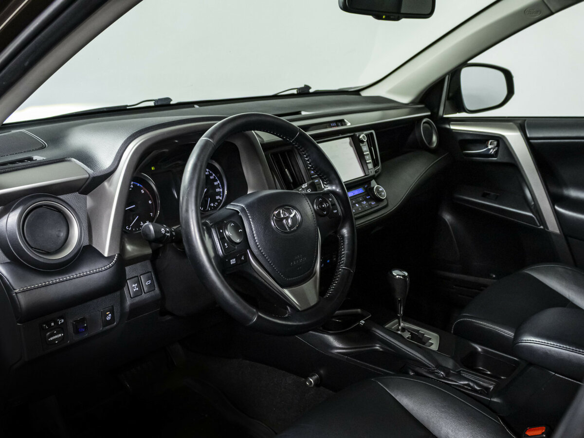 Toyota RAV4 б/у, 2017, Автоматическая. Фото: #7
