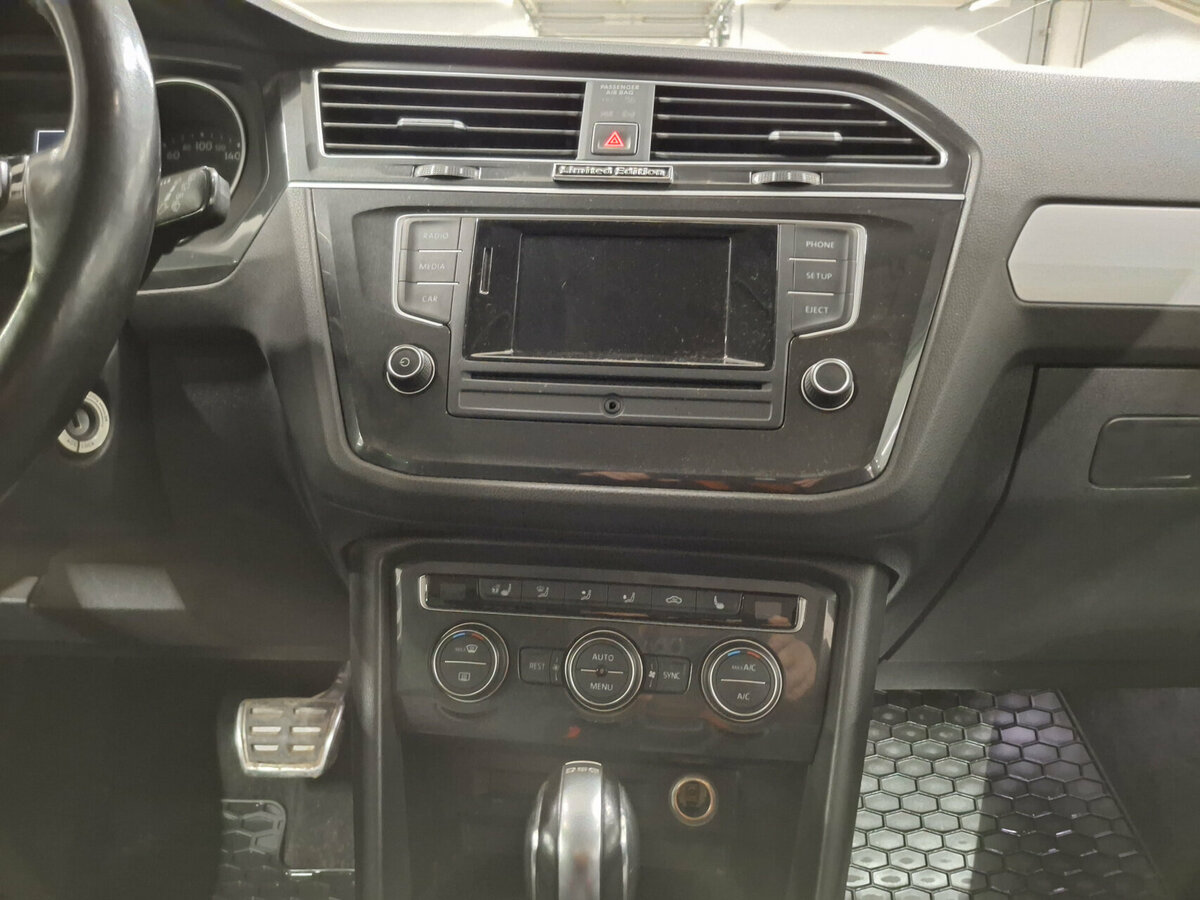 Volkswagen Tiguan б/у, 2017, Роботизированная. Фото: #14