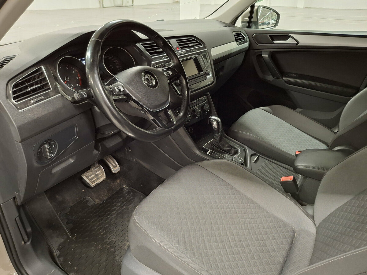 Volkswagen Tiguan б/у, 2017, Роботизированная. Фото: #15