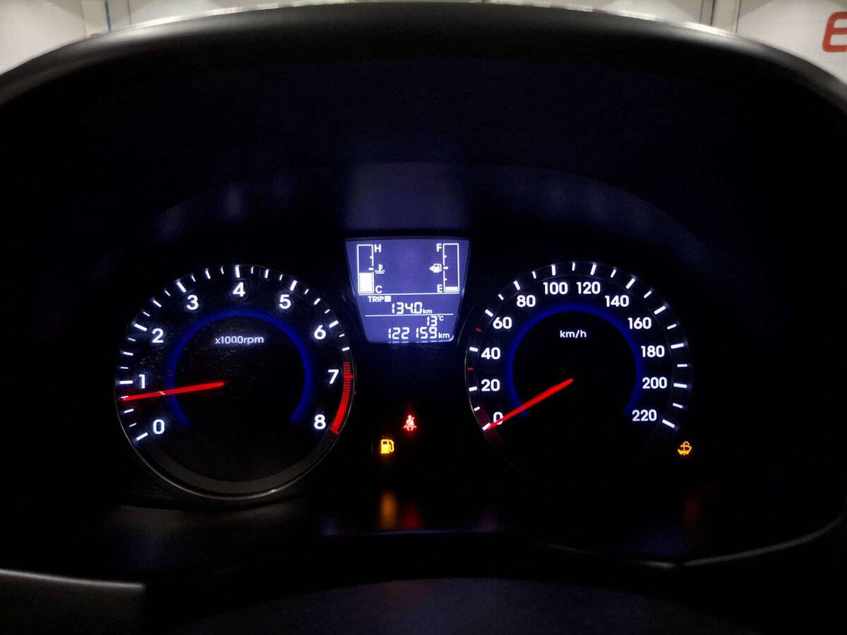 Hyundai Solaris б/у, 2016, Механическая. Фото: #12