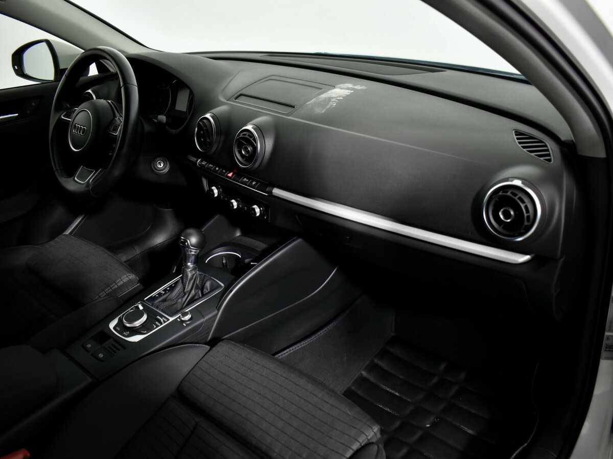 Audi A3 б/у, 2016, Роботизированная. Фото: #9