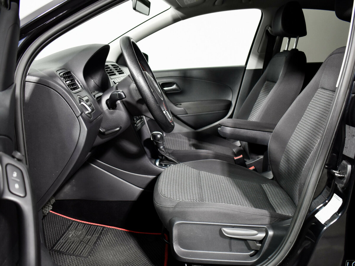 Volkswagen Polo б/у, 2013, Автоматическая. Фото: #9