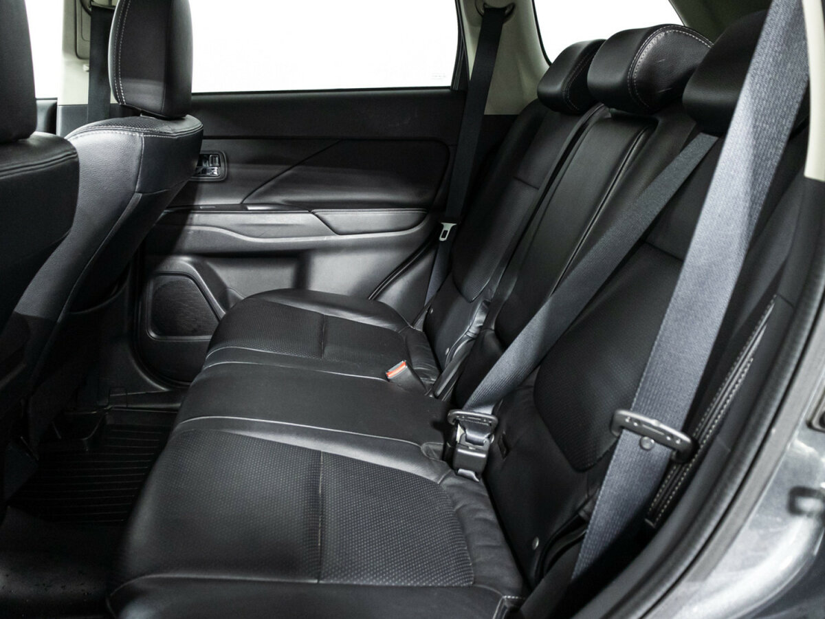 Митсубиши Оутлэндер б/у, 2014, Автоматическая. Фото: #9