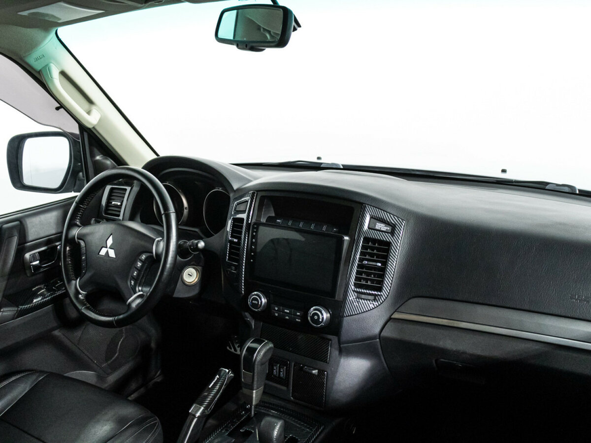 Mitsubishi Pajero б/у, 2015, Автоматическая. Фото: #6