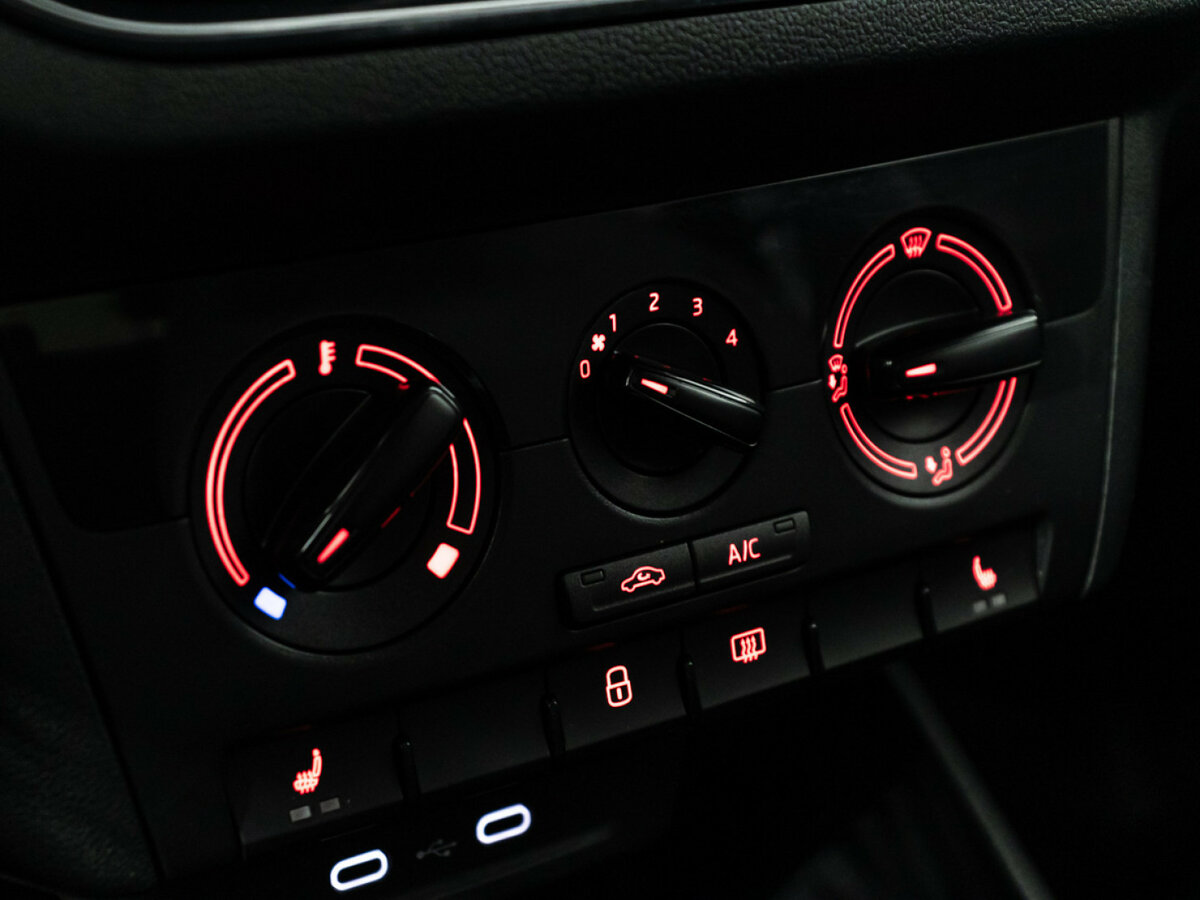 Volkswagen Polo б/у, 2021, Автоматическая. Фото: #14