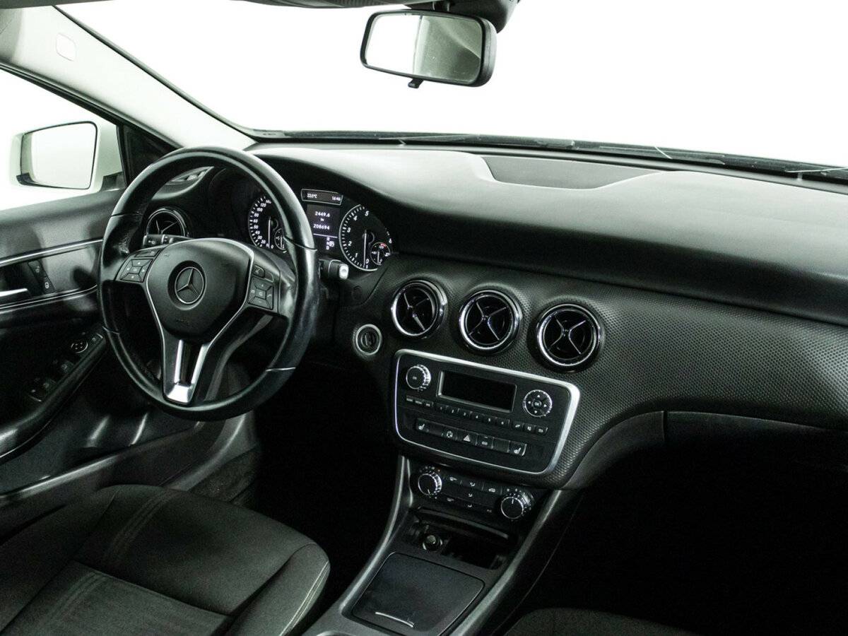 Mercedes-Benz A-Класс б/у, 2013, Роботизированная. Фото: #8