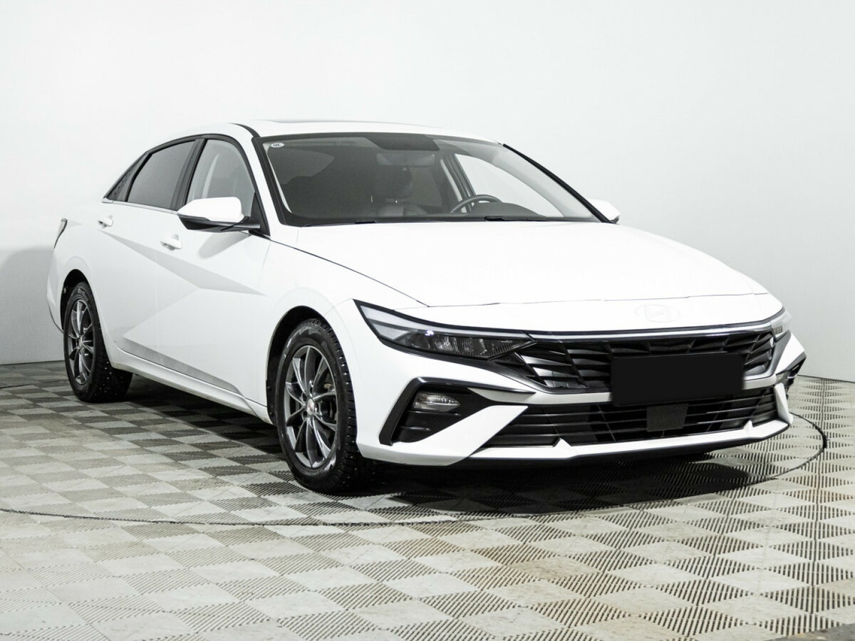 Хендай Елантра б/у, 2023, Вариатор. Фото: #2